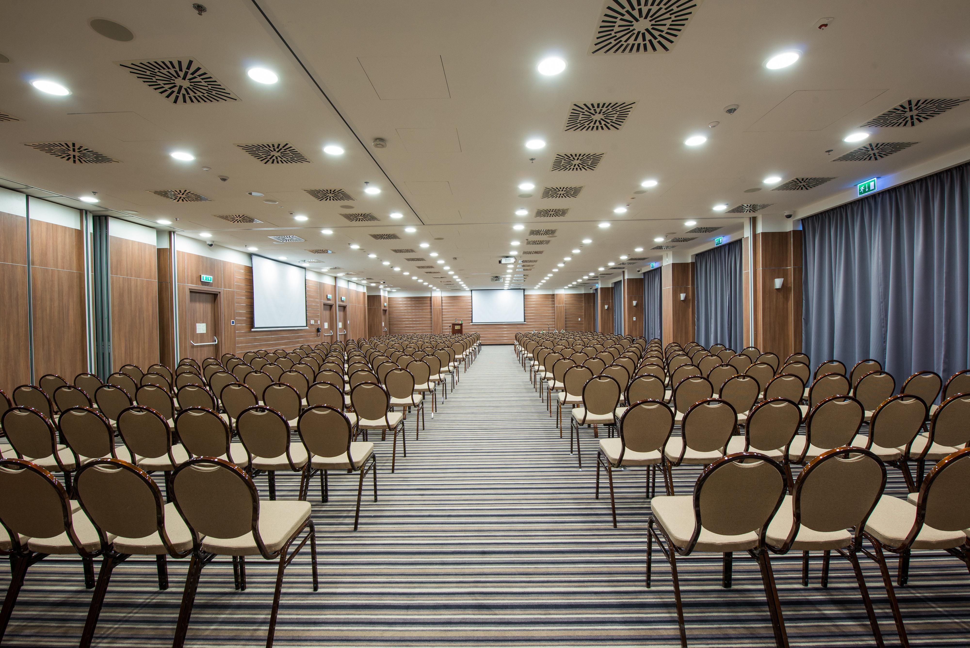 Centre By Ihg Hotell Krasków
